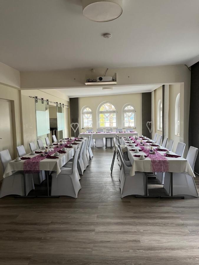 Hotel Und Restaurant Kranichsberg Woltersdorf  Exterior foto